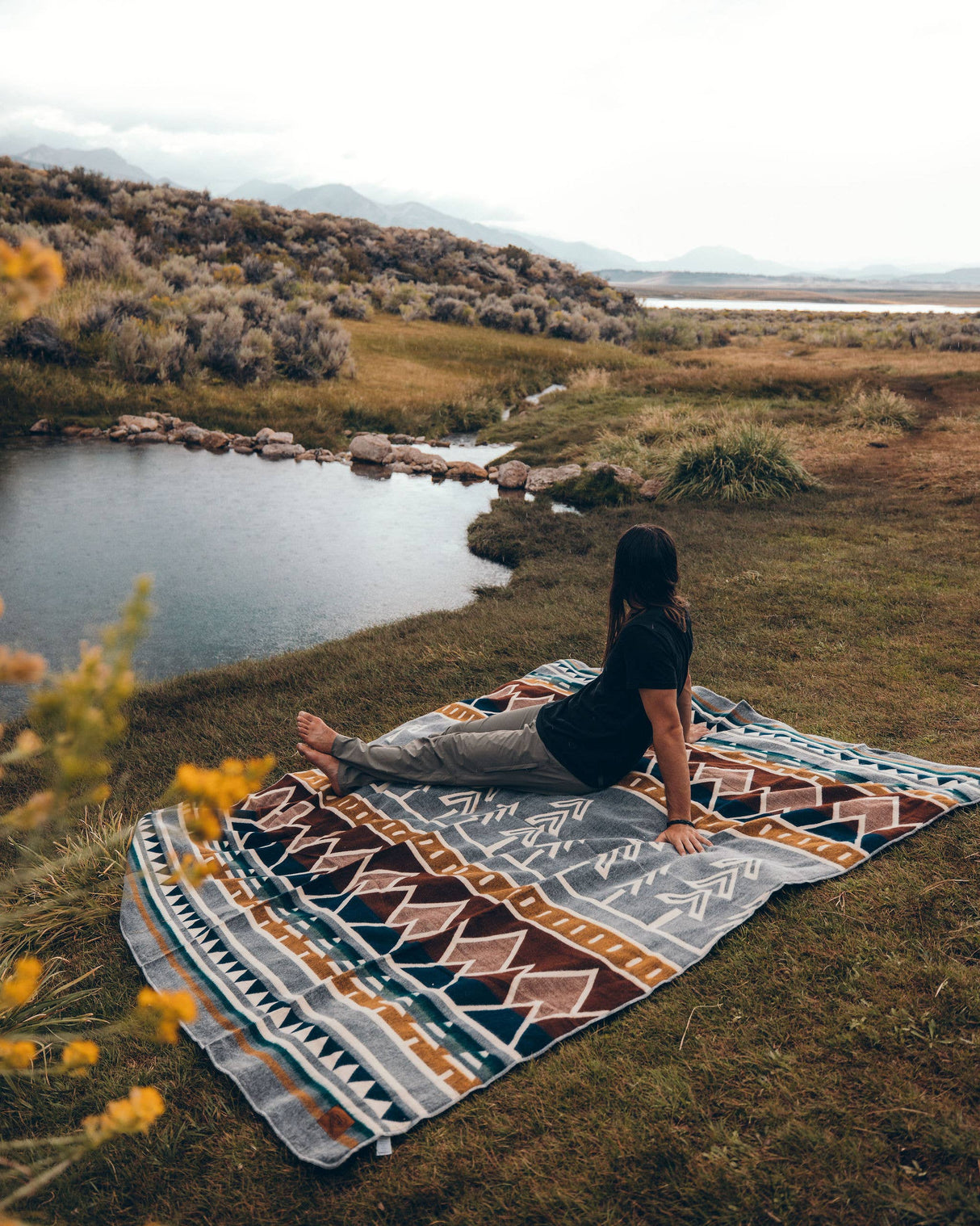 Tree Line Queen Blanket - Subalpine