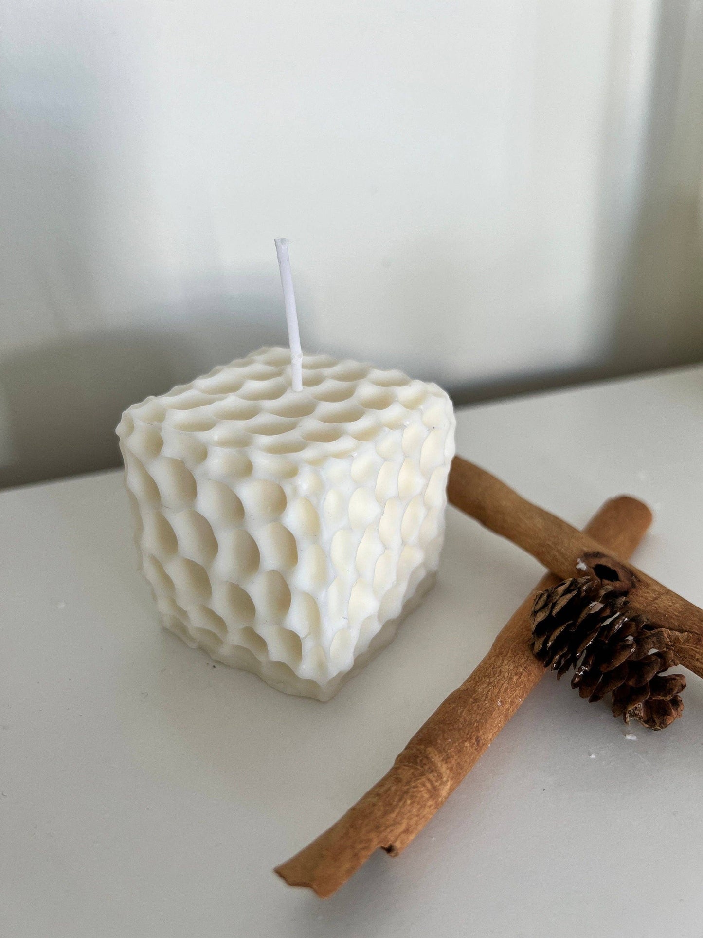 Honeycomb Cube Candle: Sandalwood