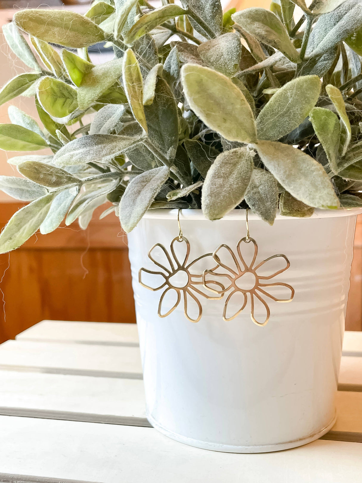 Basic Brass Daisy
