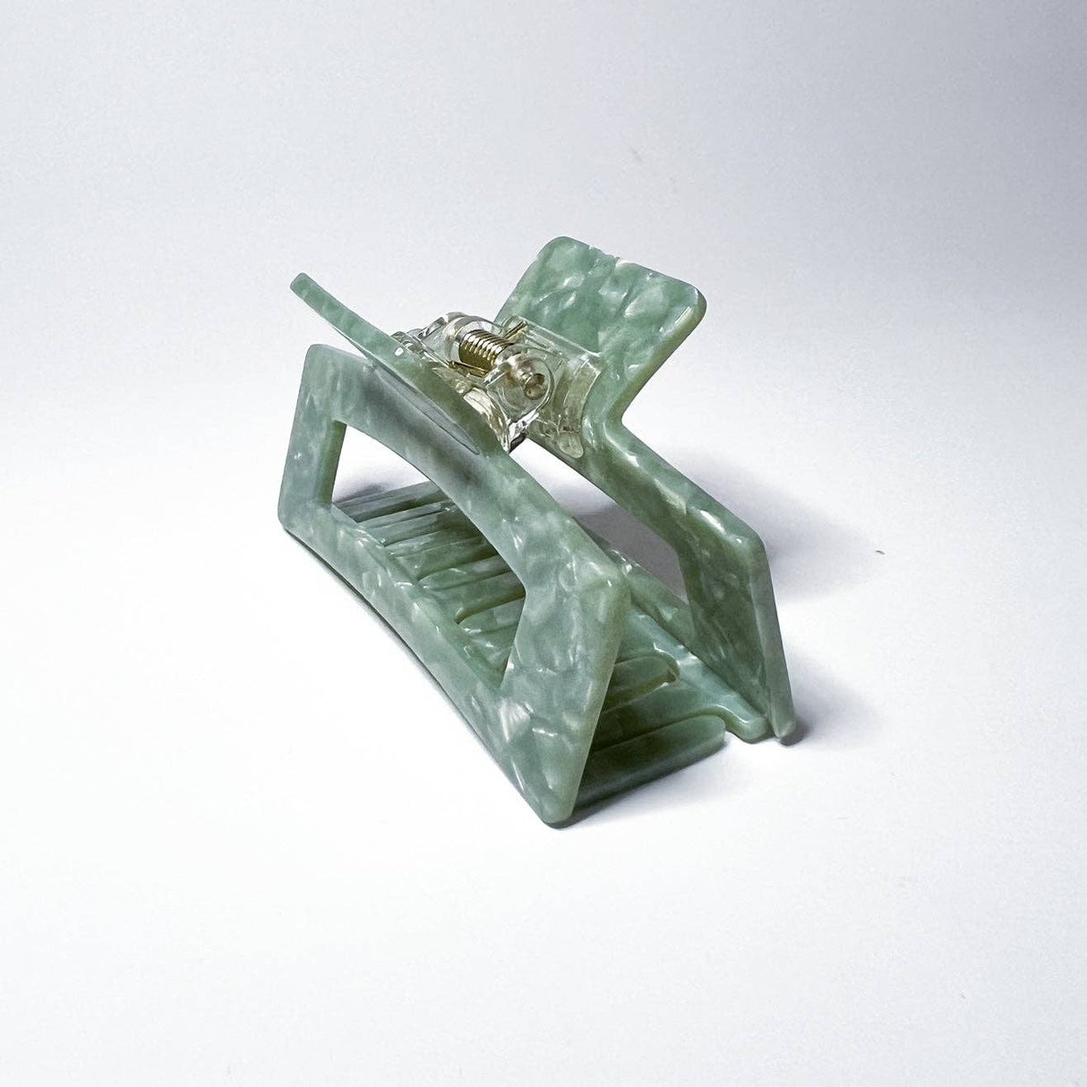 Ecofriendly Midi Claw Clip