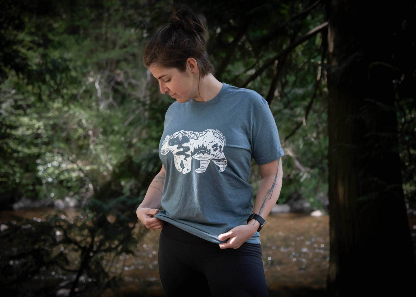 Roaming Bear, Unisex Tee: Black