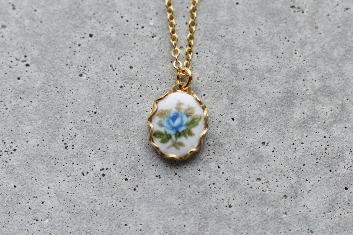 Vintage Floral Necklace - Blue Rose