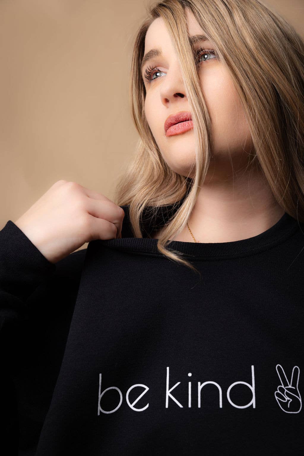 Be Kind Crewneck Sweatshirt: Black