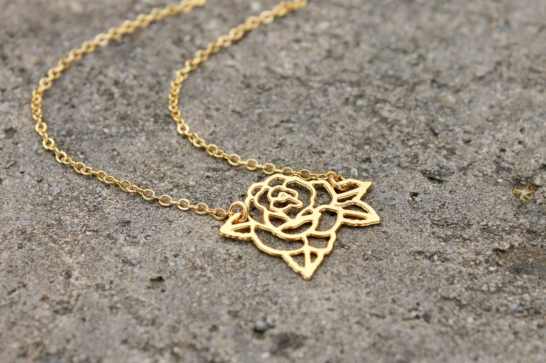 Outlined Rose Necklace