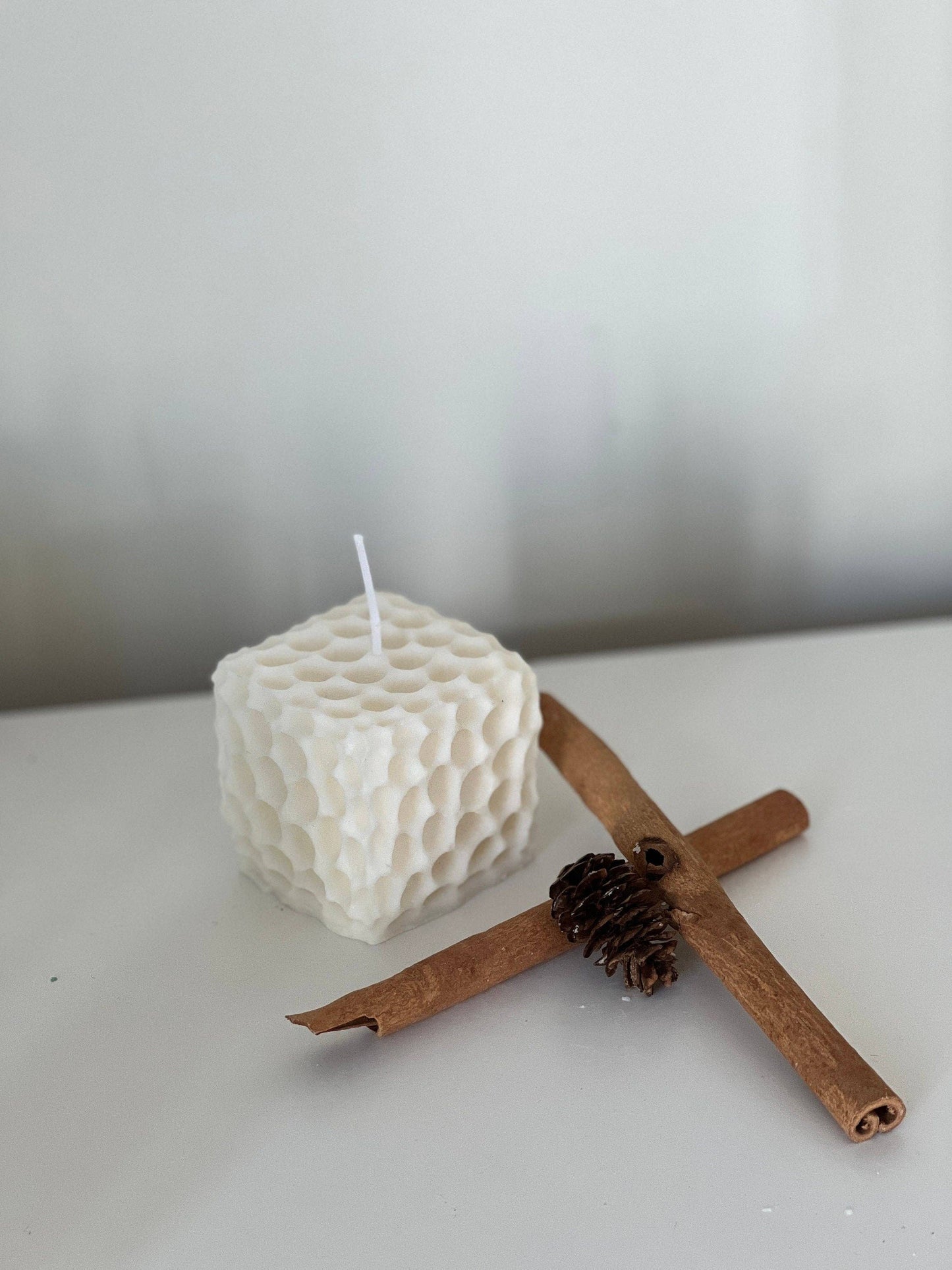 Honeycomb Cube Candle: Sandalwood