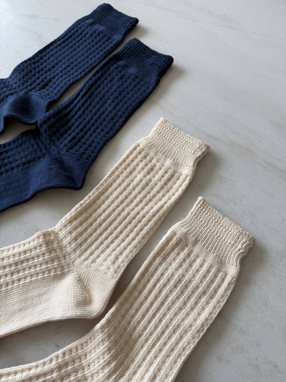 WAFFLE COTTON SOCKS: L/XL