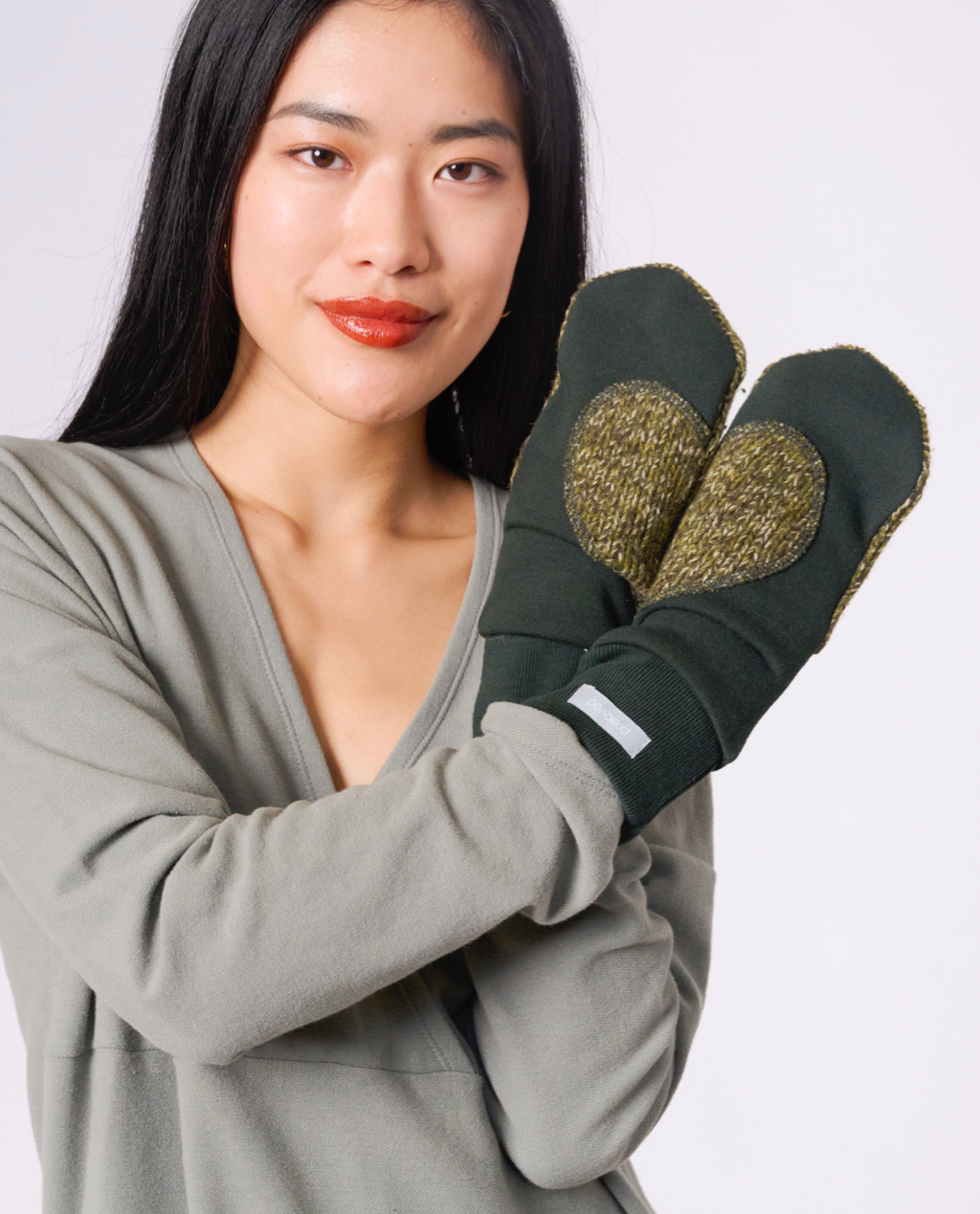 Ariel Mitts With Upcycled Wool: Black