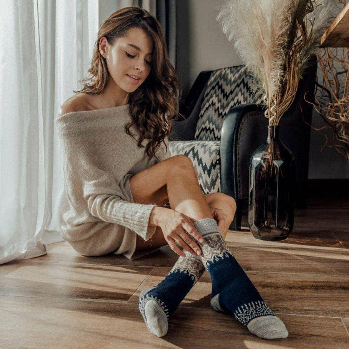 Nordic Socks Merino Wool in PERFORM™ (Yule - Navy) - Unisex: Medium