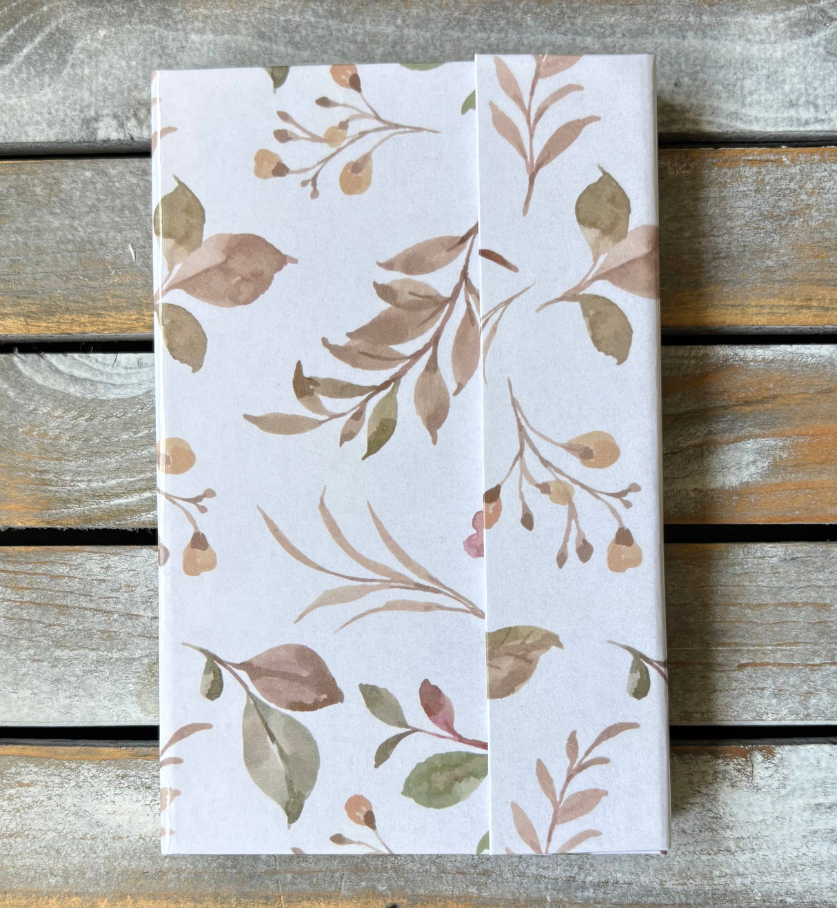 Floral B - 140 sheets Magnetic Closure Notebook