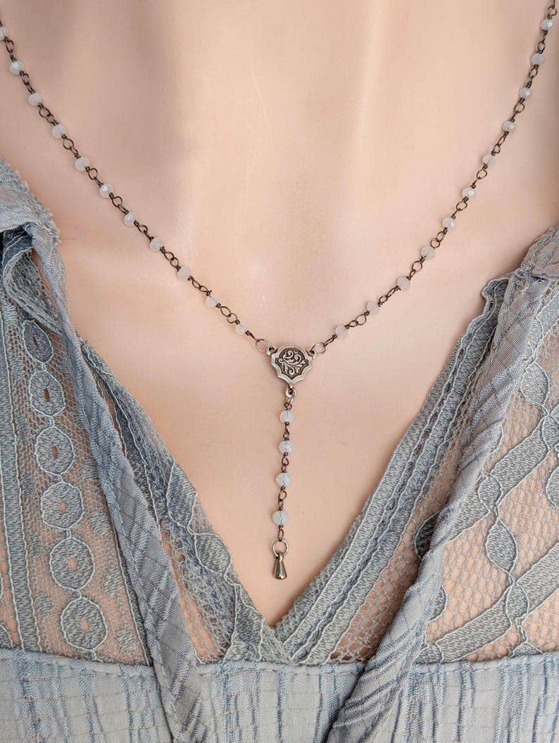 Rainbow Moonstone Y Necklace: Vintage Style Choker