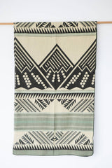 Mountain Flakes Queen Blanket - Tundra