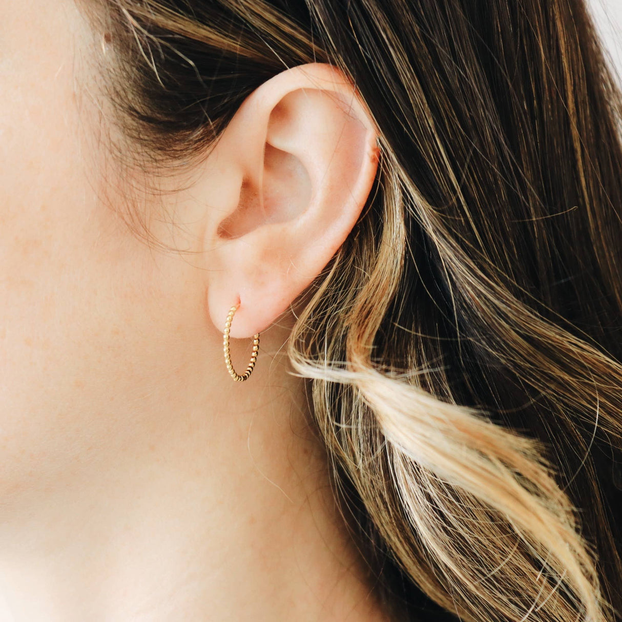 Asfero Thin Medium Hoop Earrings