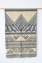 Mountain Flakes Queen Blanket - Summit Ridge