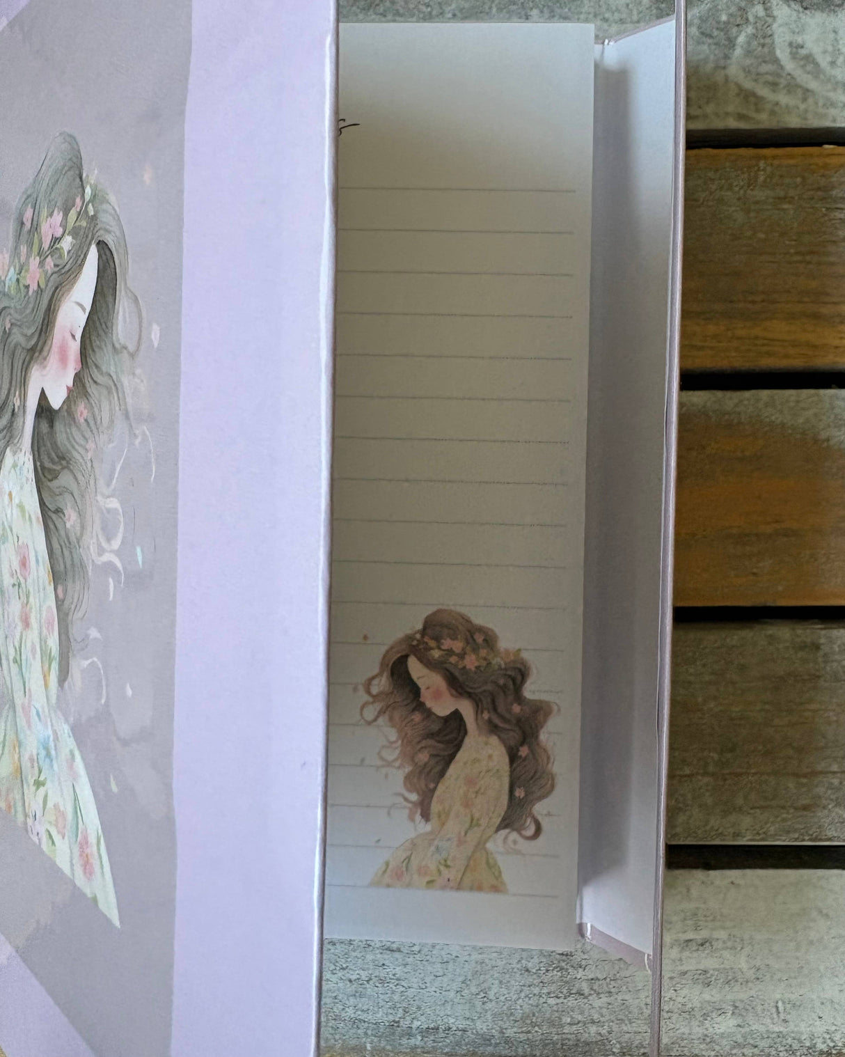 Magnetic closure notepad booklet - girl - 100 sheets 