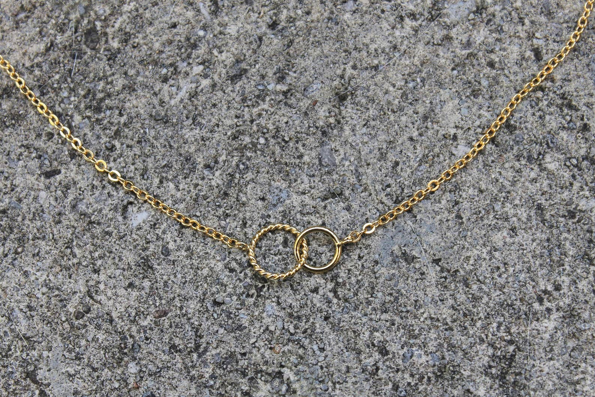 Interlocking Circles Necklace