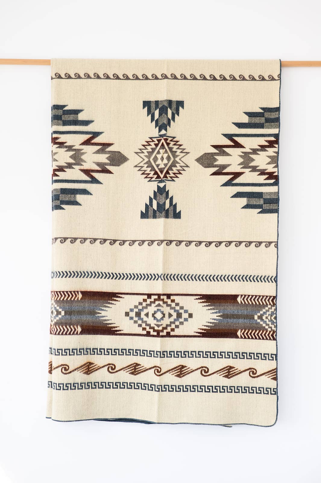 Maskuy Queen Blanket - Fireside Lodge