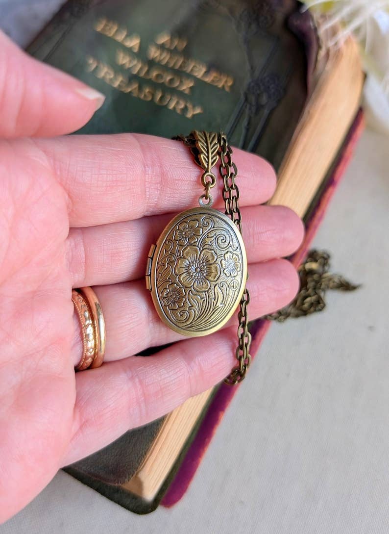 Floral Embossed Oval Locket Necklace