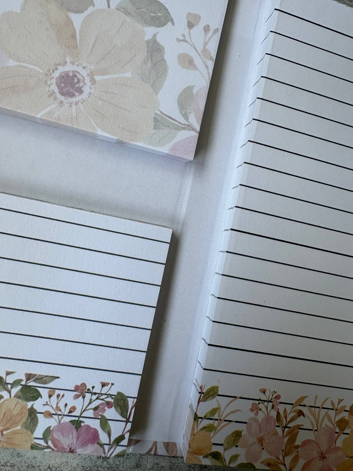 Floral B - 140 sheets Magnetic Closure Notebook